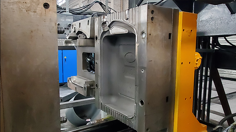 5L-mould.jpg 5L-mould.jpg